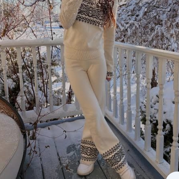 Aerie Cream Pants with Black Pattern - Picture 13 of 15